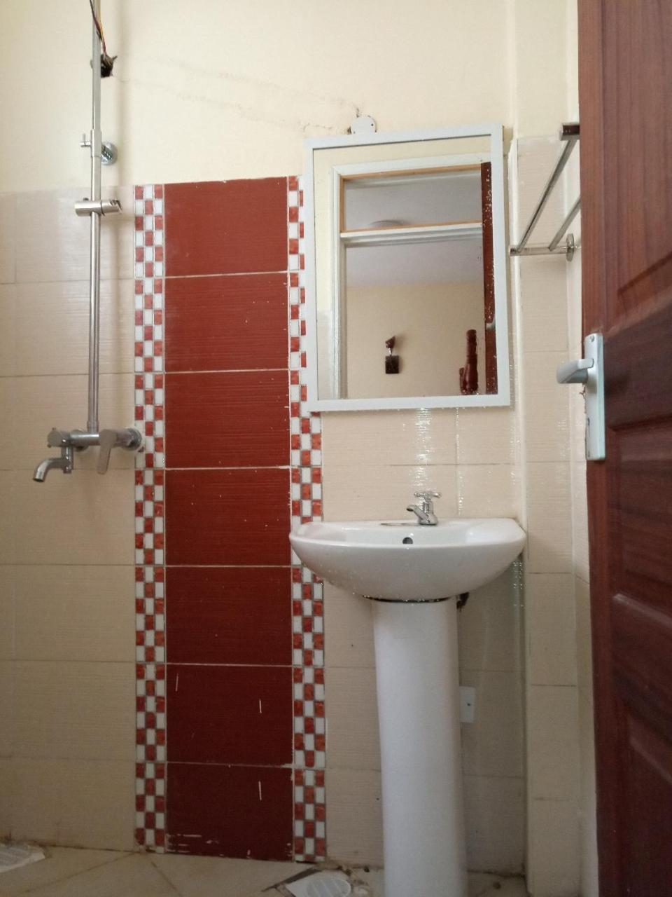 Terminal Homestay Mlolongo Buitenkant foto