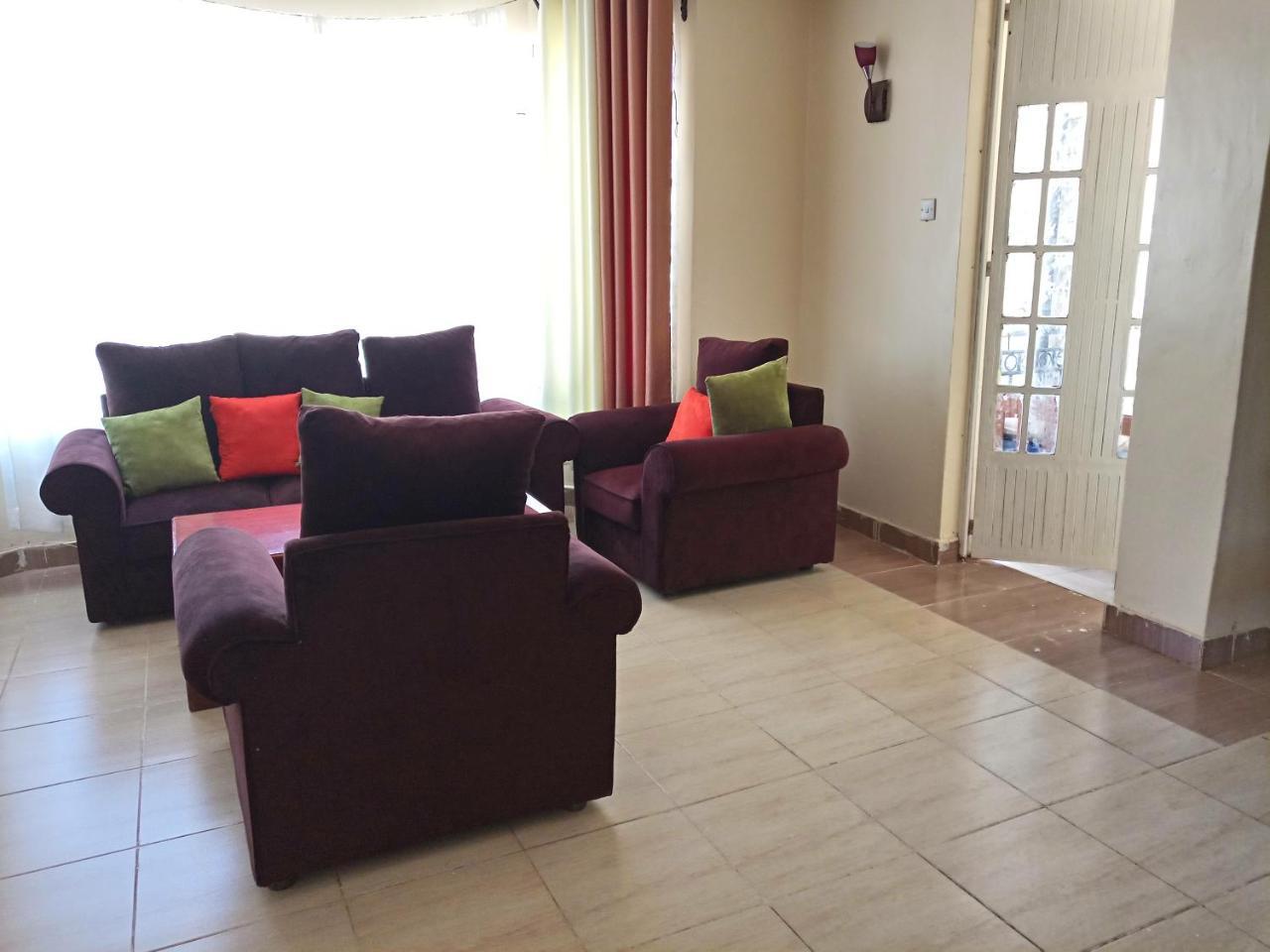 Terminal Homestay Mlolongo Buitenkant foto